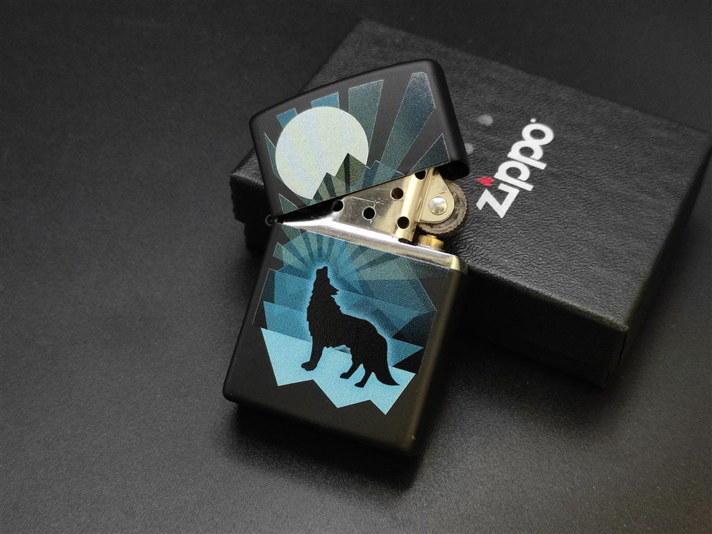 zippo lighter wolf and moon 11
