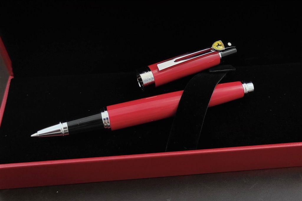 300 red chrome trim rb 9