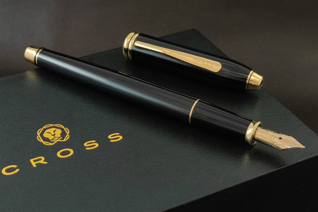 townsend lacquer black gold trim fp 6
